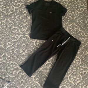Figs black scrub set